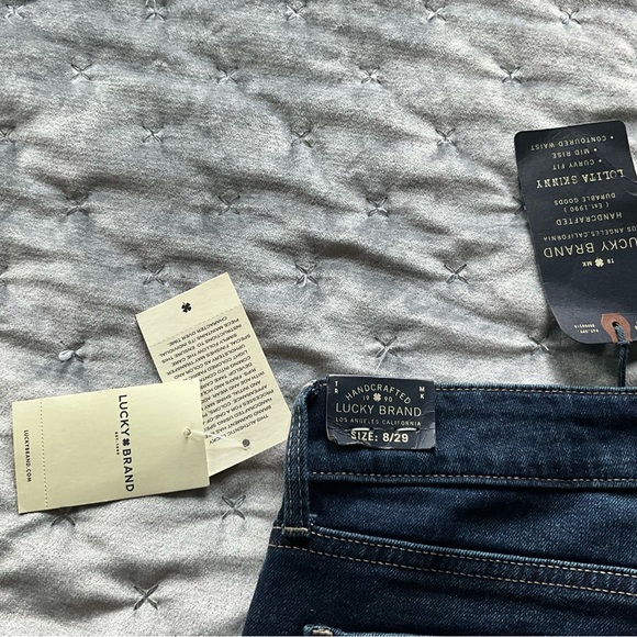 Stylish Dark Wash Jeans - Picture 4 of 7